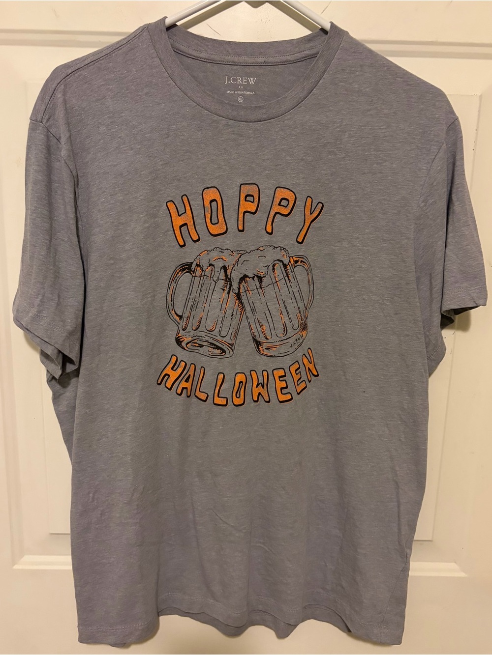 J Crew Hoppy Halloween Short Sleeve Gray Tee Shirt With Beer Mugs Mens Size XL